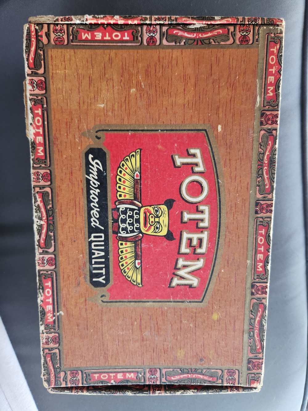 Vintage Totem Cigars Wooden Cigar Box Waitt & Bond 6 Cents Native Graphic